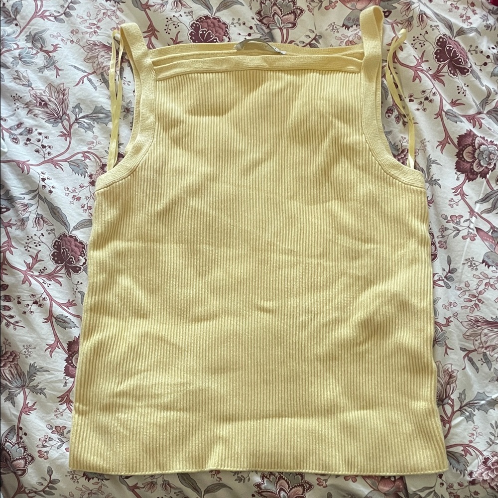 Abercrombie women’s ottoman high neck top light yellow size l